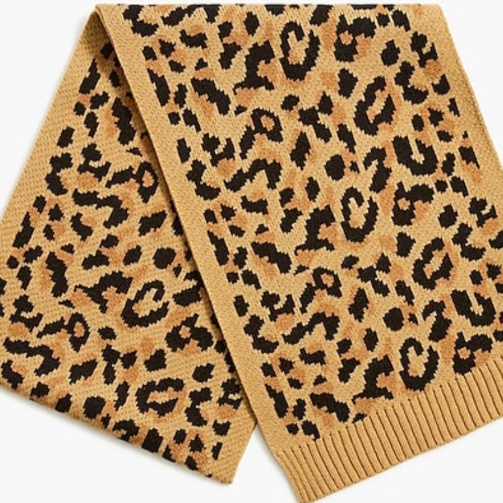 J Crew Leopard Winter Scarf NWT Only 2 Left Soft Not wool - Picture 2 of 3